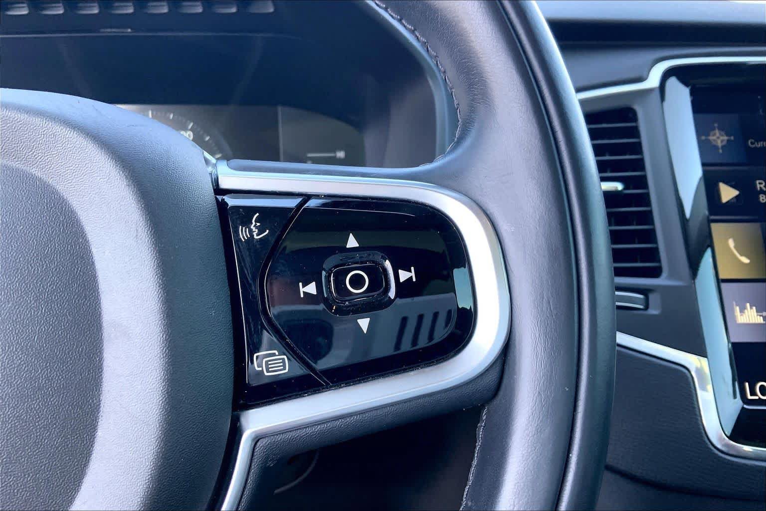 Used 2018 Volvo XC90 T5 Momentum w/ Convenience Package AWD/4WD image 25