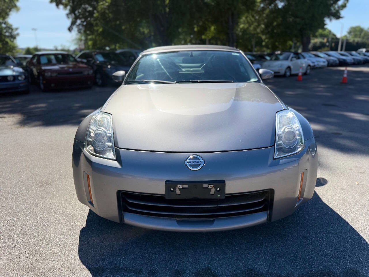 Used 2008 Nissan 350Z Touring RWD image 2
