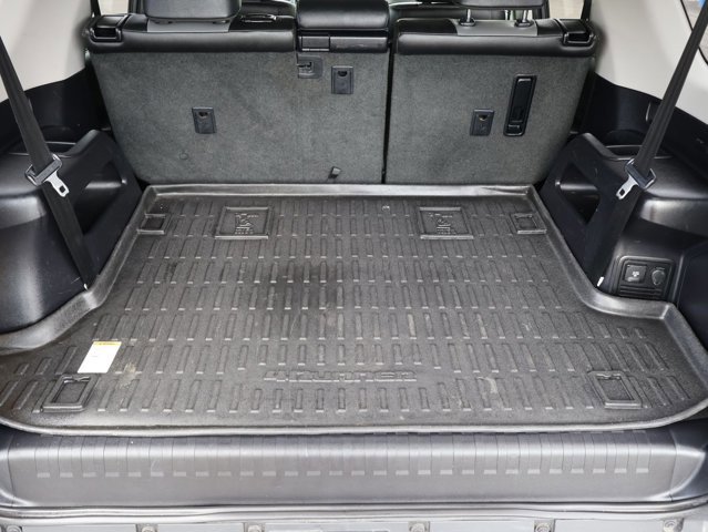 Used 2020 Toyota 4Runner SR5 Premium w/ Moonroof Package AWD/4WD image 6