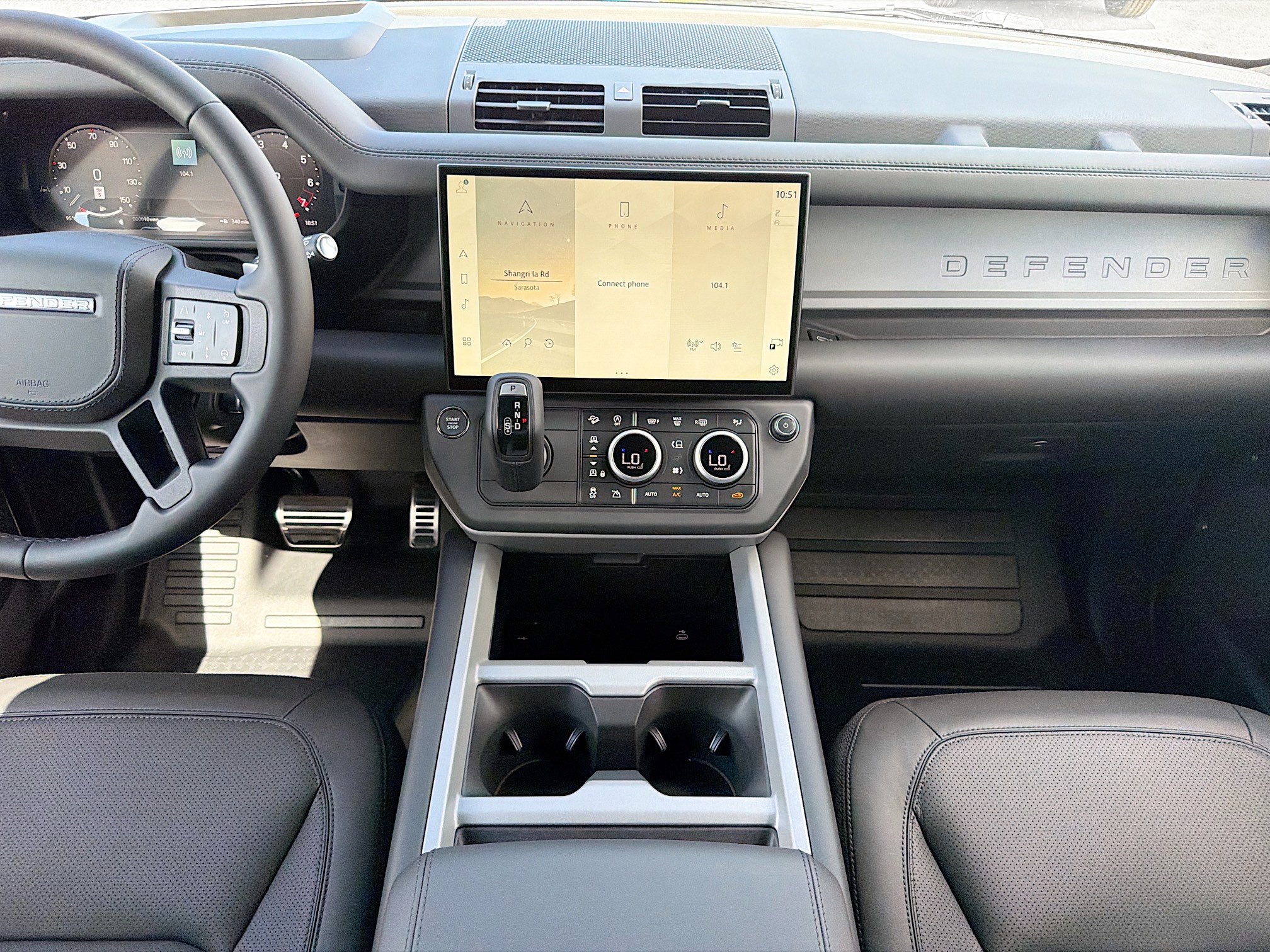 New 2026 Land Rover Defender 90 V8 AWD/4WD image 19