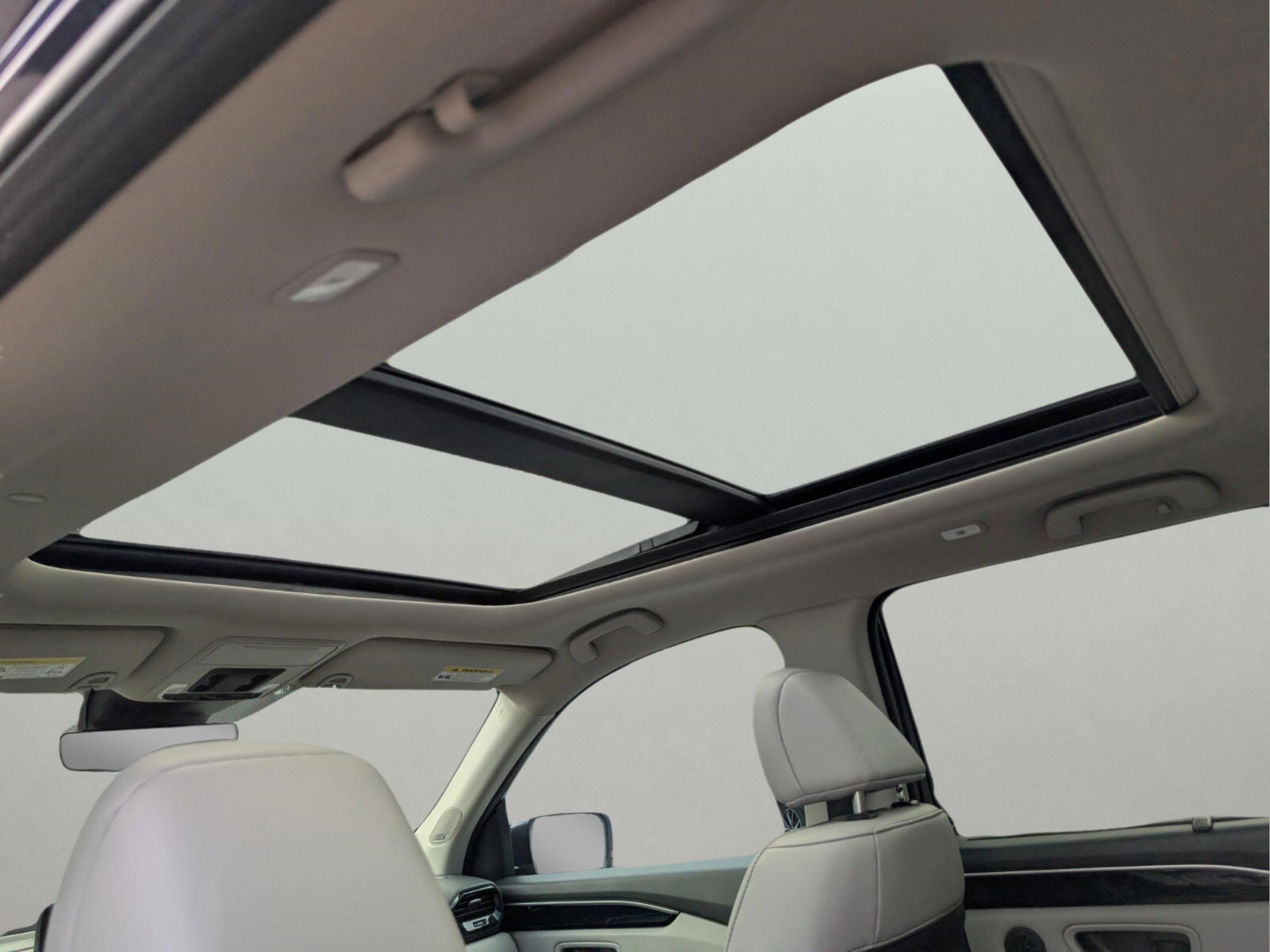 Used 2023 Honda Pilot Touring image 32