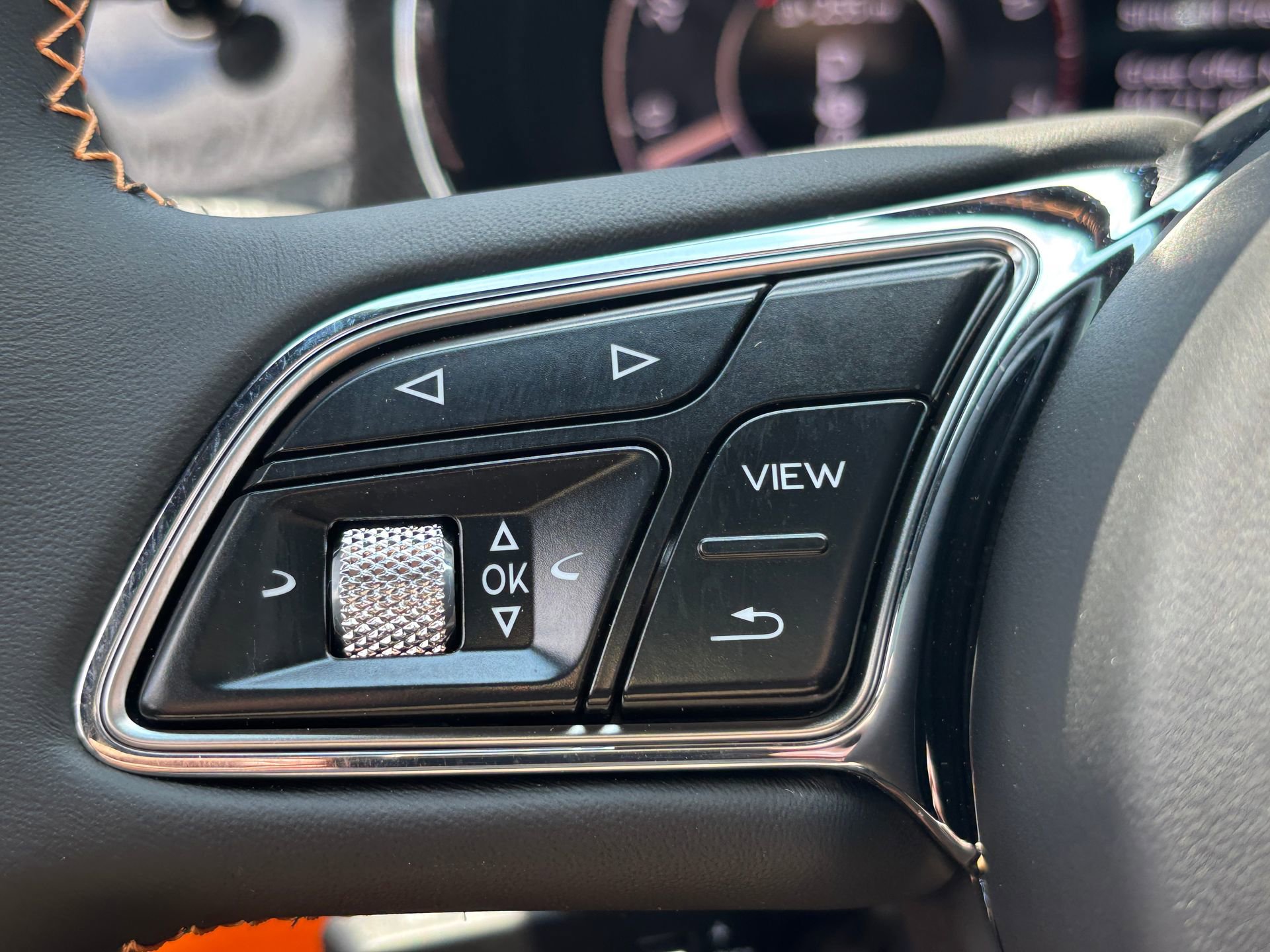 New 2025 Bentley Bentayga image 56