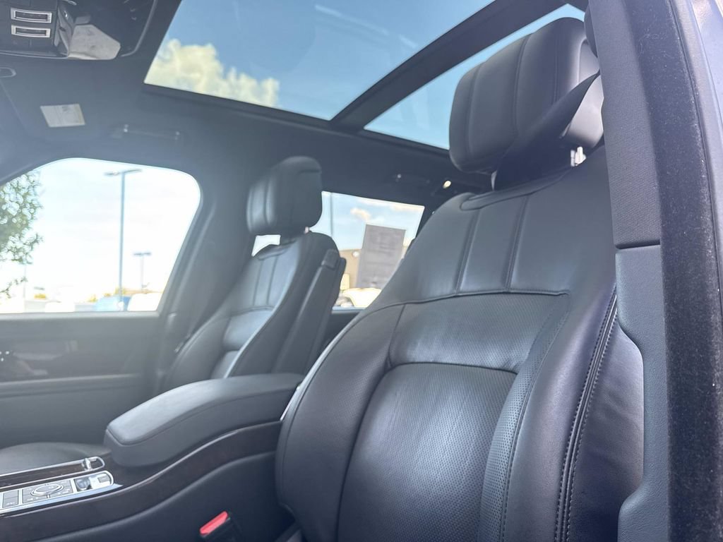 Used 2020 Land Rover Range Rover Long Wheelbase HSE AWD/4WD image 22