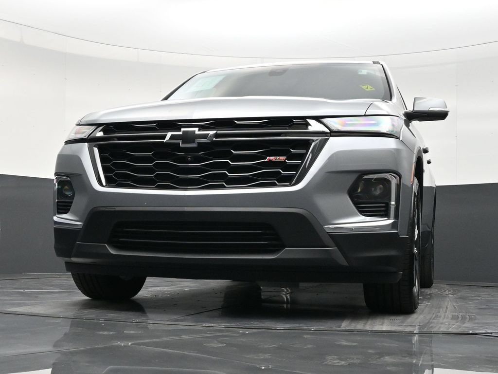 Used 2023 Chevrolet Traverse RS FWD image 24