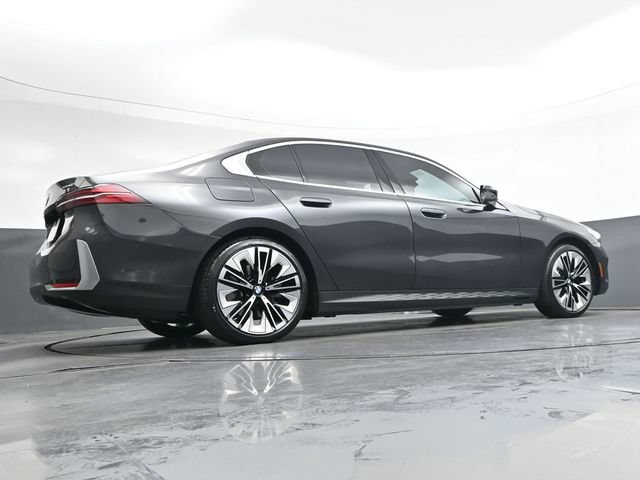 Certified 2025 BMW i5 eDrive40i w/ Premium Package RWD image 35