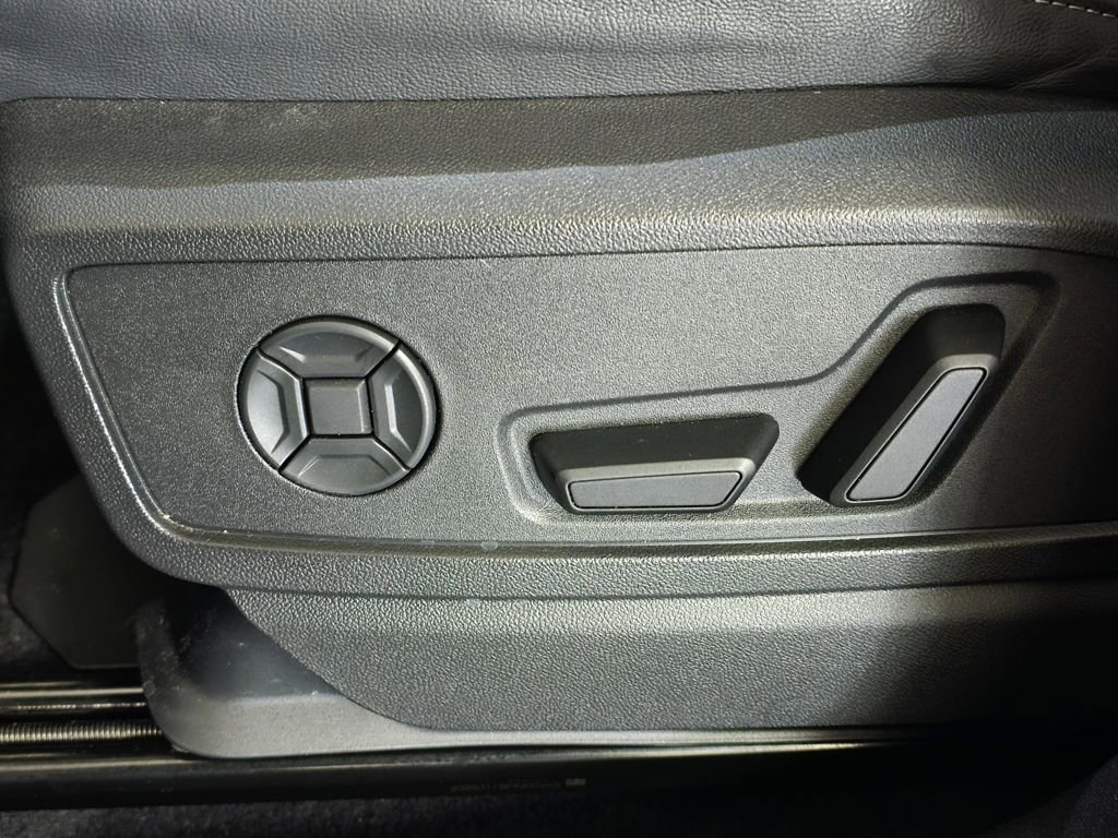 Certified 2025 Audi Q5 Premium Plus w/ Premium Plus image 17