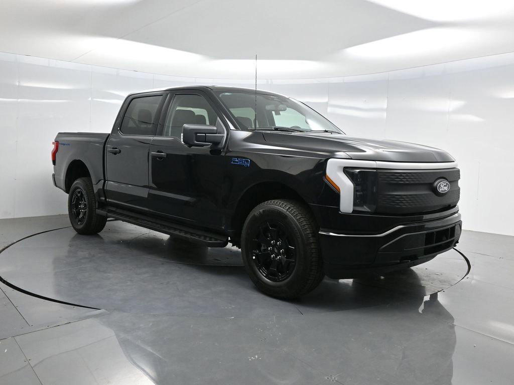 Used 2025 Ford F150 Lightning XLT image 28