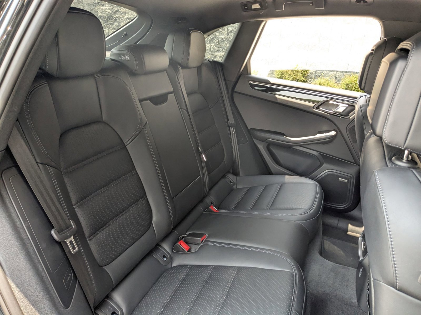 New 2025 Porsche Macan image 25