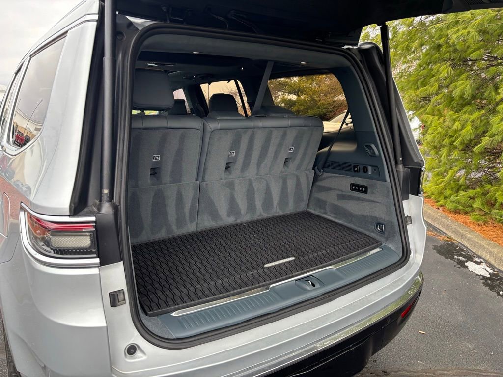Used 2022 Jeep Grand Wagoneer Series III w/ Rear Seat Video Group 1 image 20