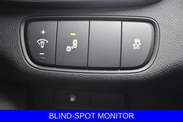 Used 2019 Kia Sorento LX image 4