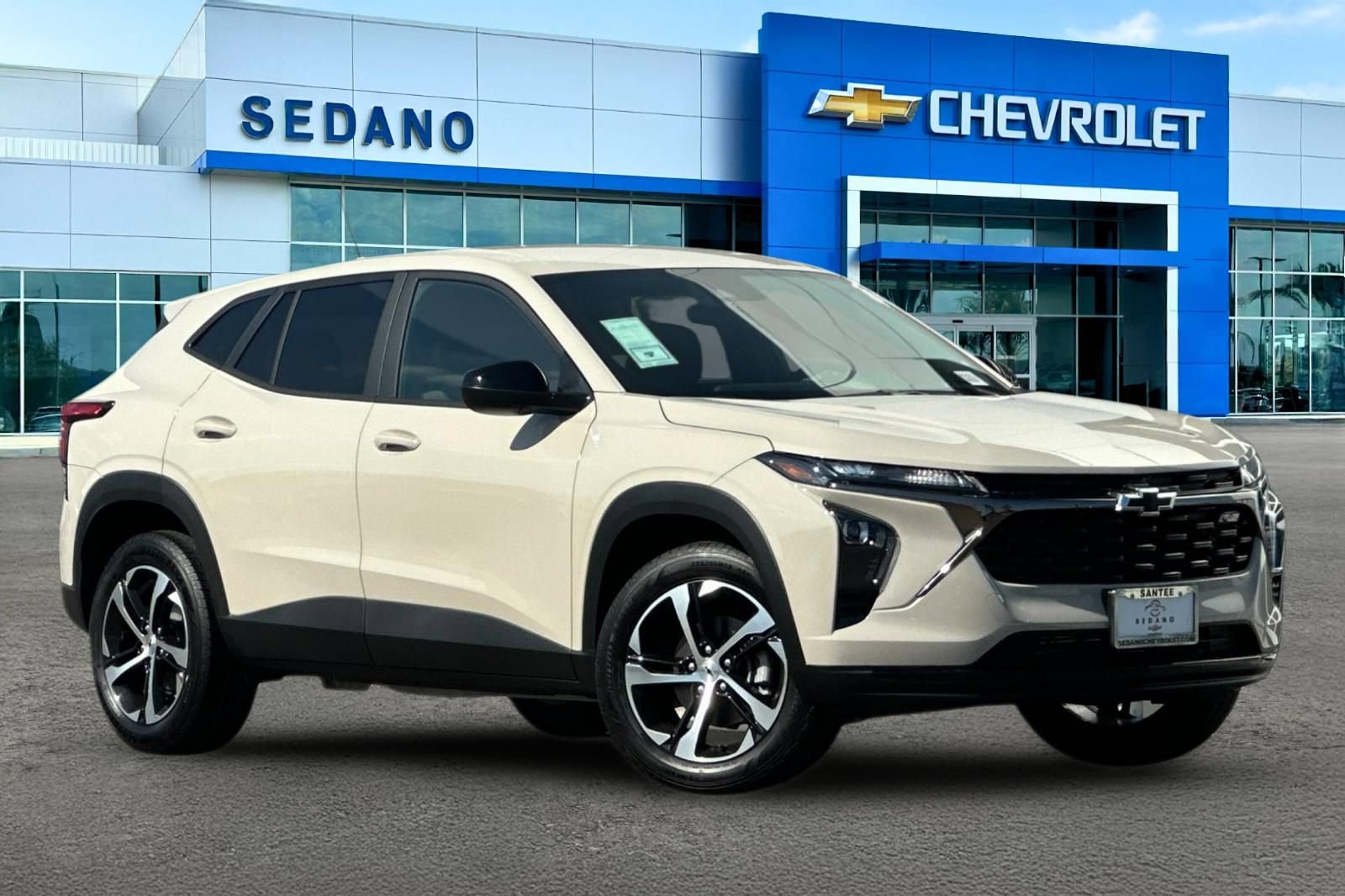 New 2026 Chevrolet Trax RS w/ Driver Confidence Package FWD image 2