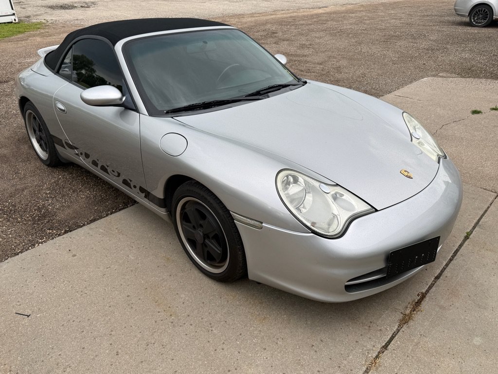 Used 2004 Porsche 911 Carrera RWD image 3
