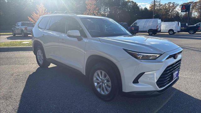 Used 2024 Toyota Grand Highlander XLE image 3