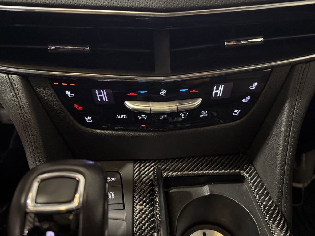 Used 2020 Cadillac CT6 V image 31