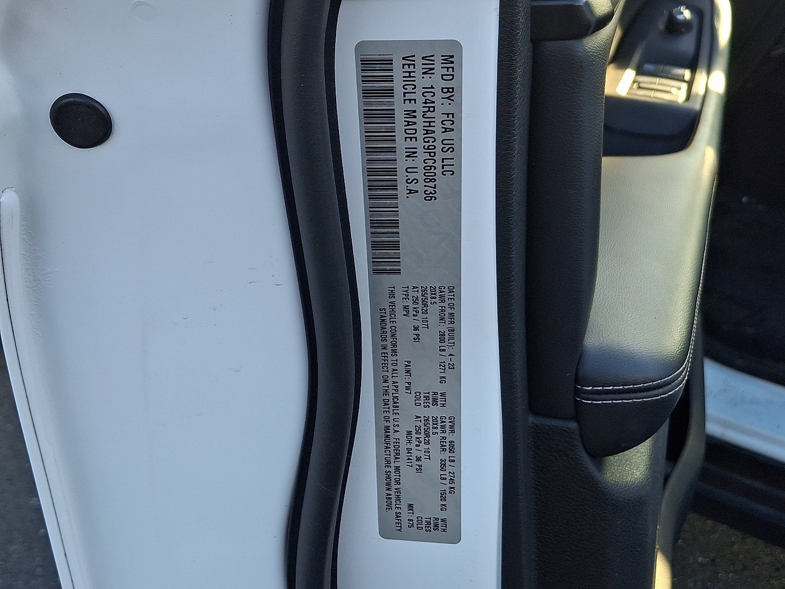Used 2023 Jeep Grand Cherokee Altitude AWD/4WD image 26