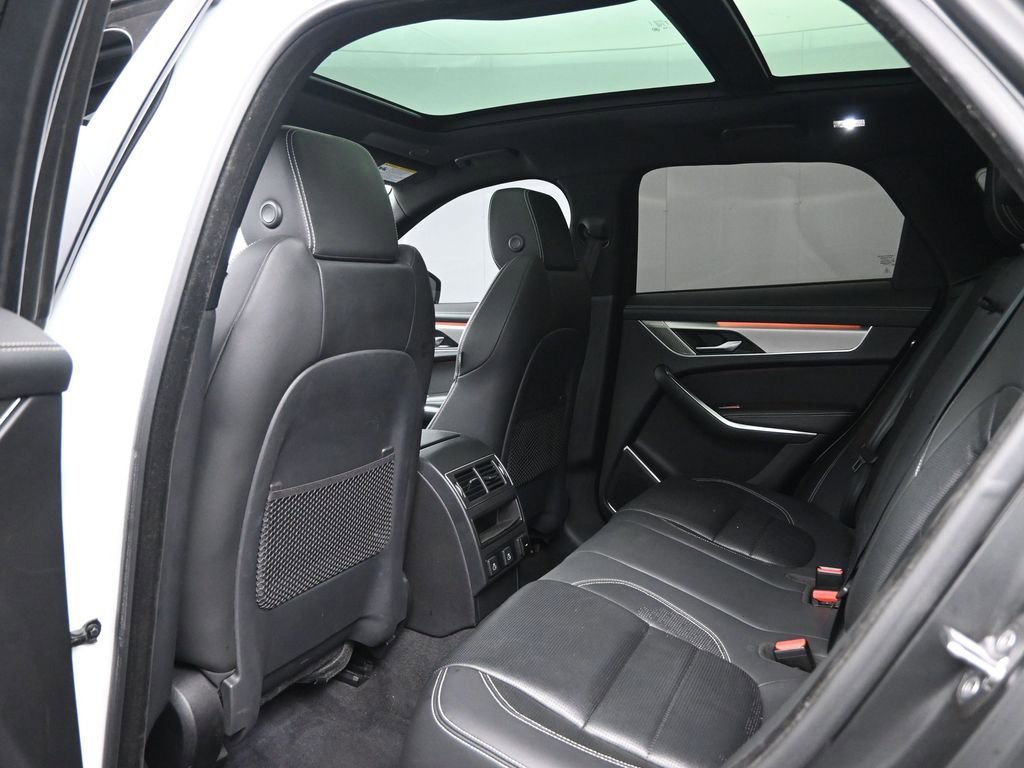 Used 2024 Jaguar F-PACE R-Dynamic S image 27