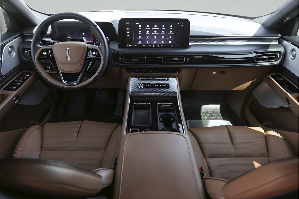 Used 2025 Lincoln Aviator Black Label image 30