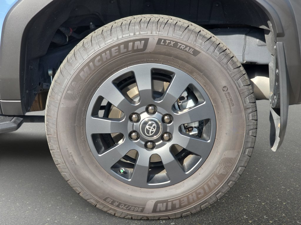Used 2025 Toyota Land Cruiser w/ Premium Package AWD/4WD image 38