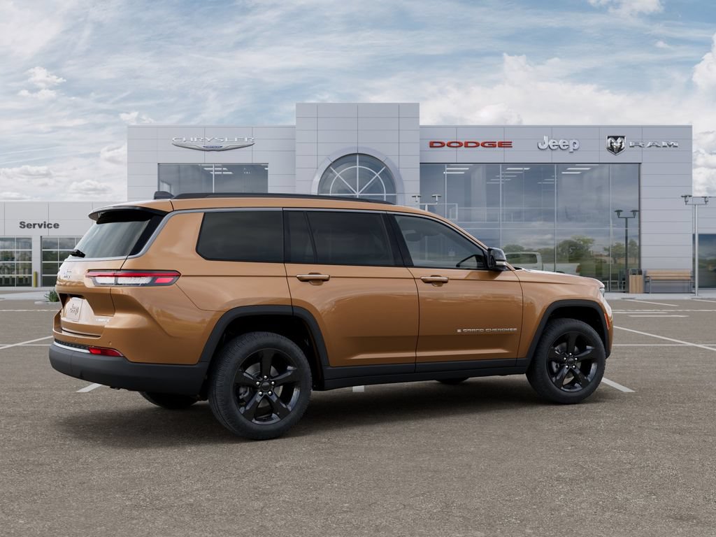 New 2026 Jeep Grand Cherokee L Limited w/ Limited Altitude Package AWD/4WD image 4