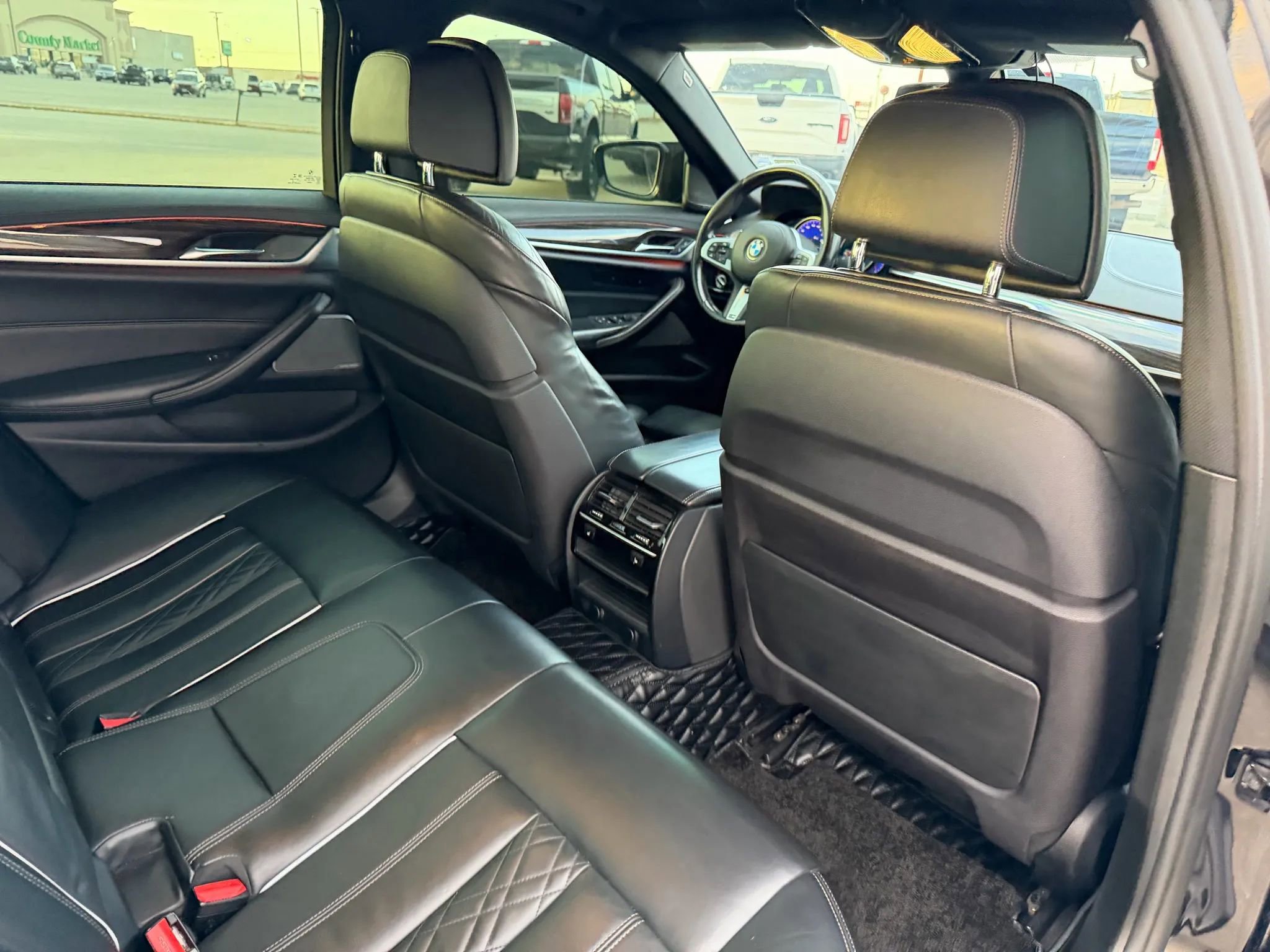 Used 2018 BMW M550i xDrive M550i xDrive Sedan 4D w/ Driving Assistance Package image 54