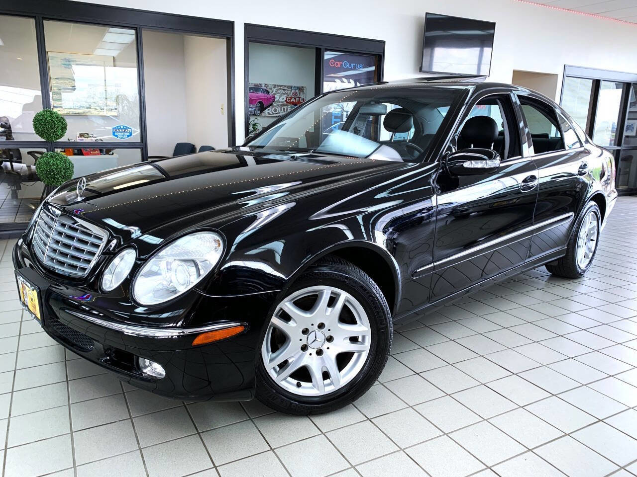 Used 2005 Mercedes-Benz E 320 Sedan image 1