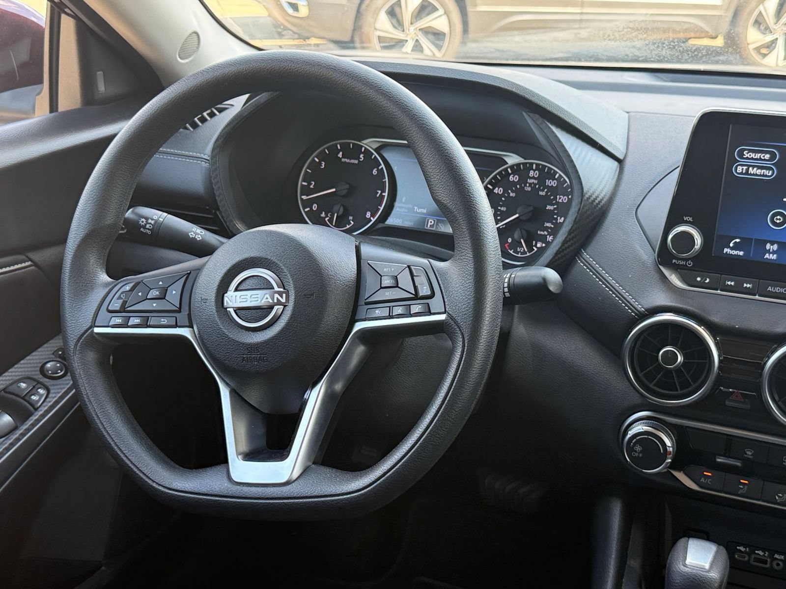 Used 2025 Nissan Sentra SV FWD image 33