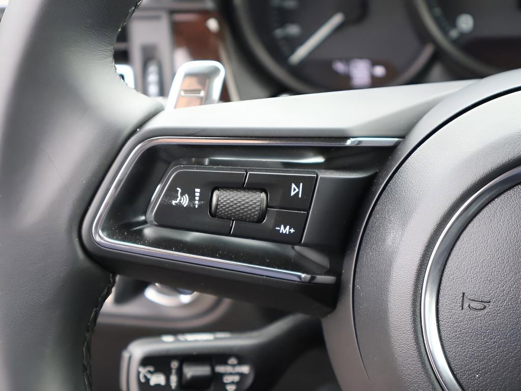 New 2026 Porsche Macan image 28