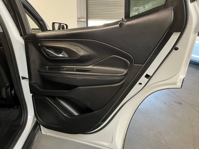 Used 2024 GMC Terrain SLT FWD image 15