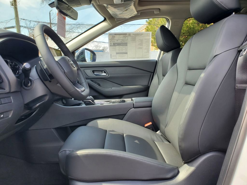 New 2026 Nissan Rogue SV AWD/4WD image 16