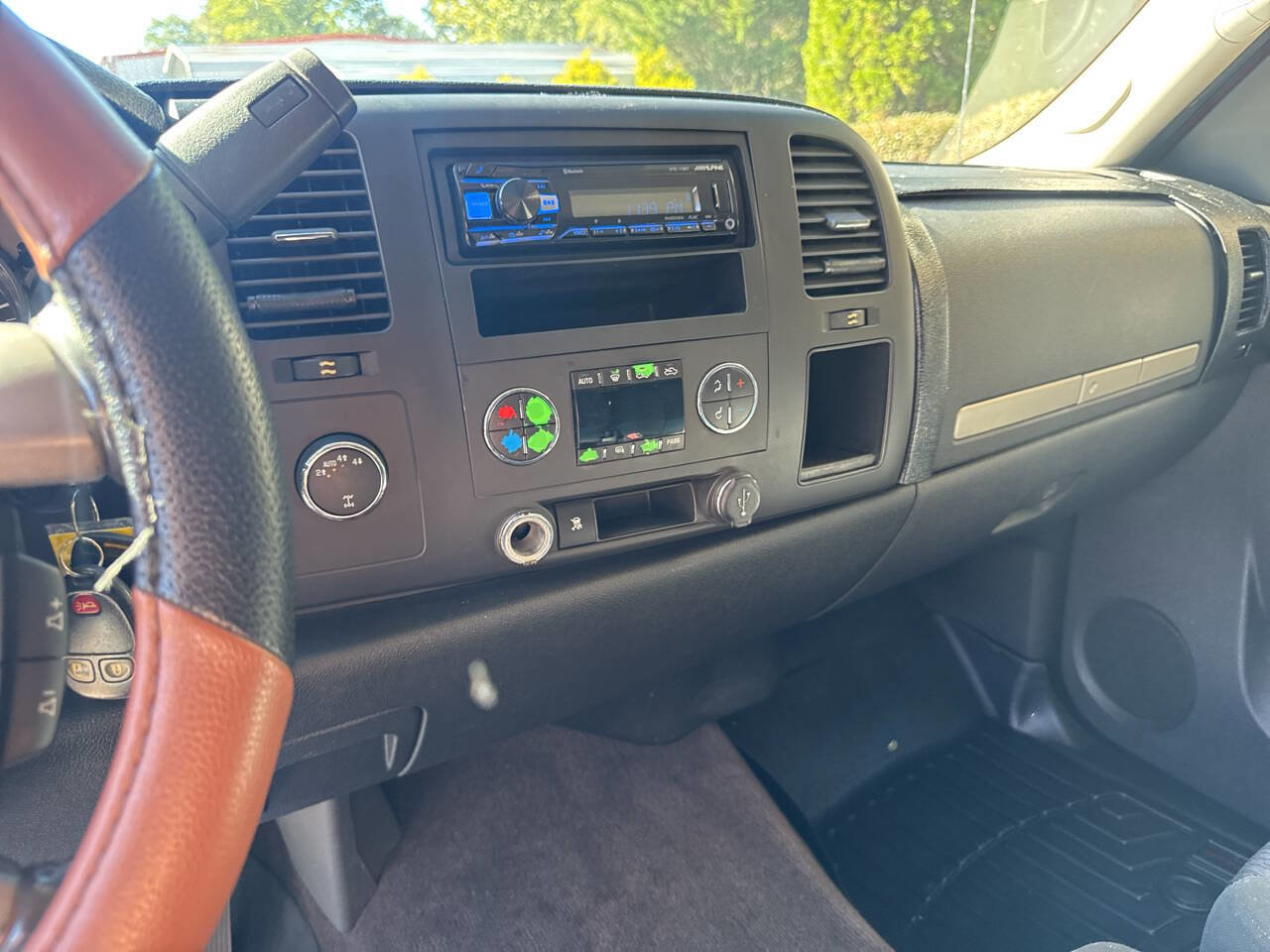 Used 2010 Chevrolet Silverado 1500 LT w/ Power Pack Plus image 19