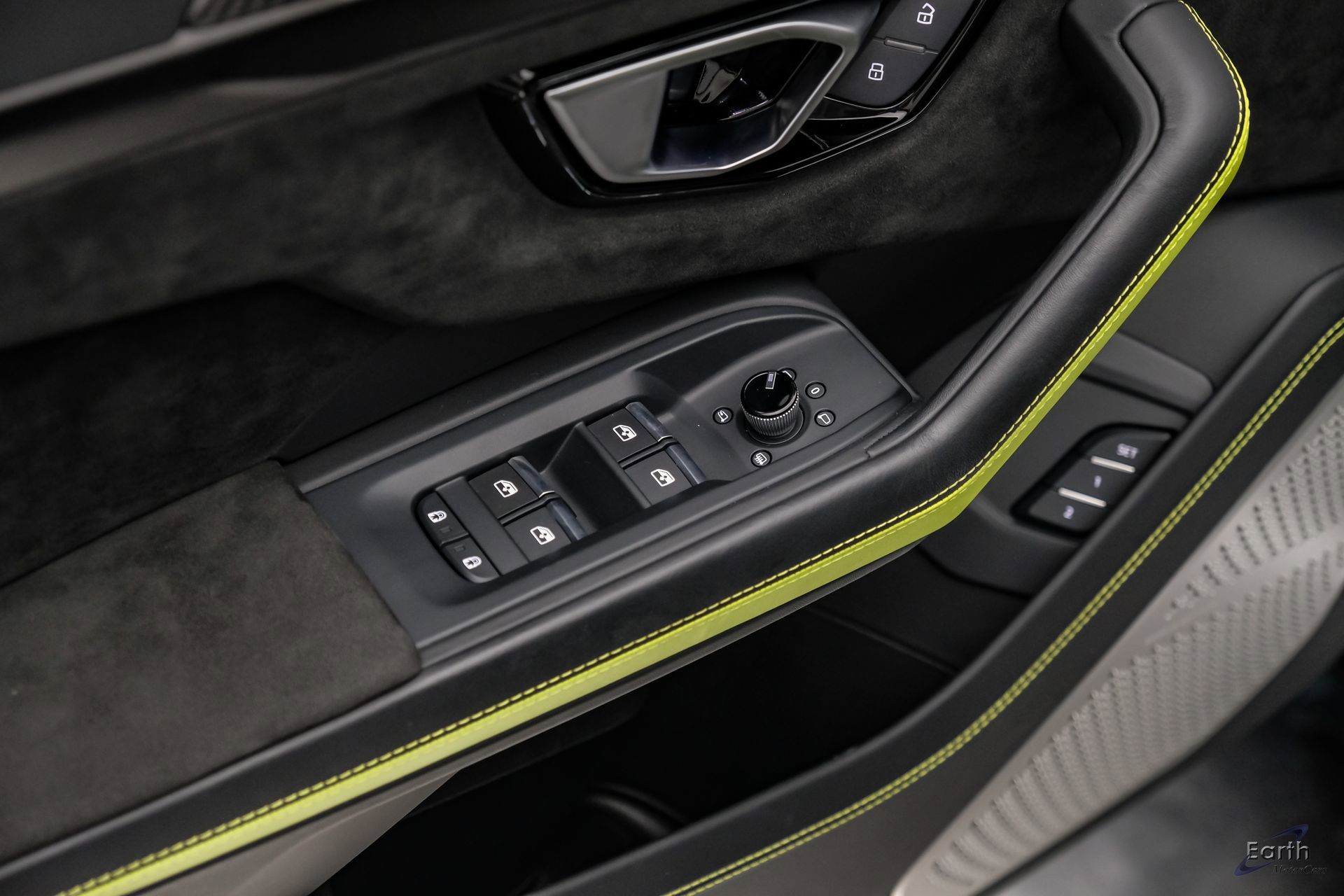 Used 2022 Lamborghini Urus image 95