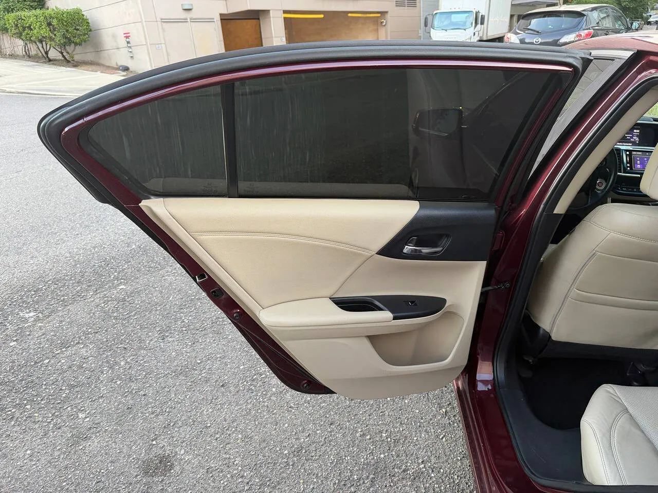 Used 2016 Honda Accord EX-L image 40