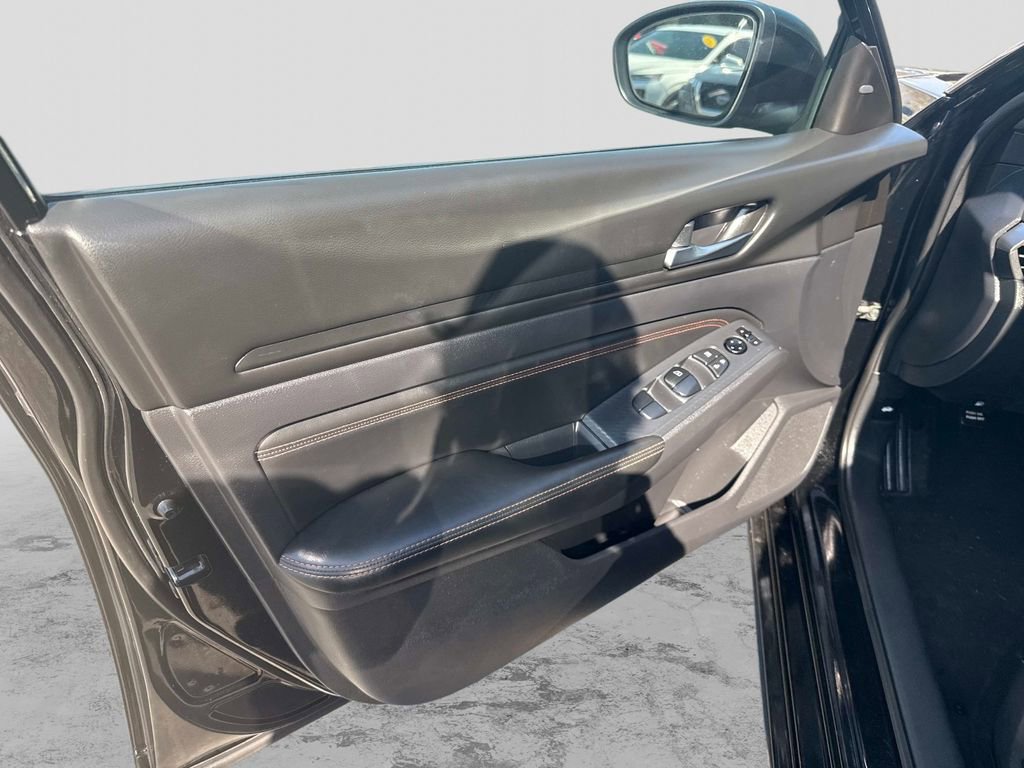 Used 2020 Nissan Altima 2.0 SR image 17