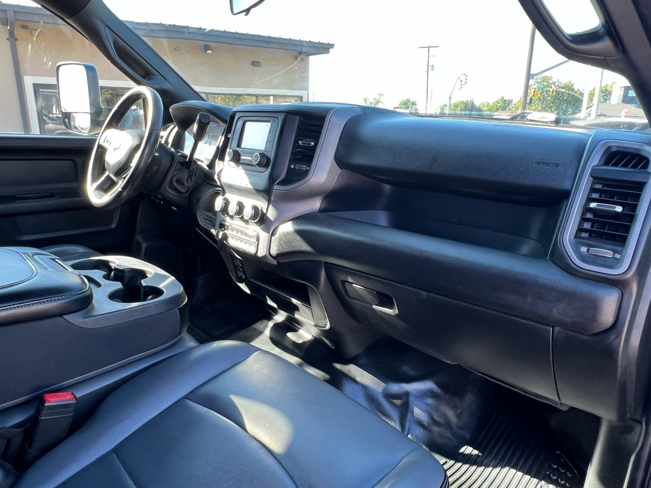 Used 2022 RAM 4500 Tradesman w/ Chrome Appearance Group image 18