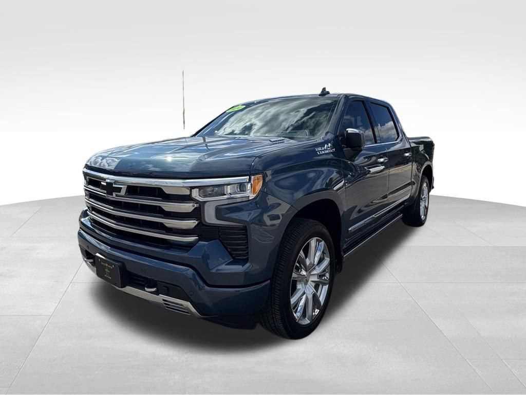 Used 2024 Chevrolet Silverado 1500 High Country w/ High Country Premium Package AWD/4WD image 2