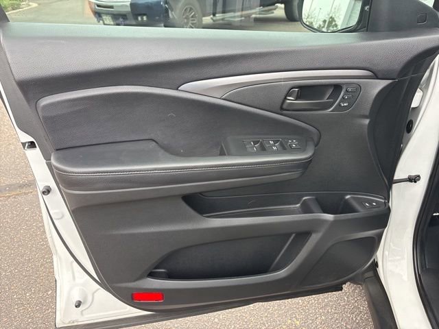 Used 2023 Honda Passport EX-L image 12
