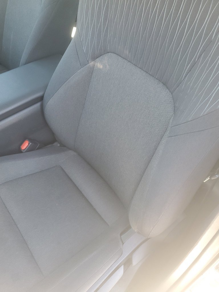 Used 2025 Toyota Camry LE FWD image 8