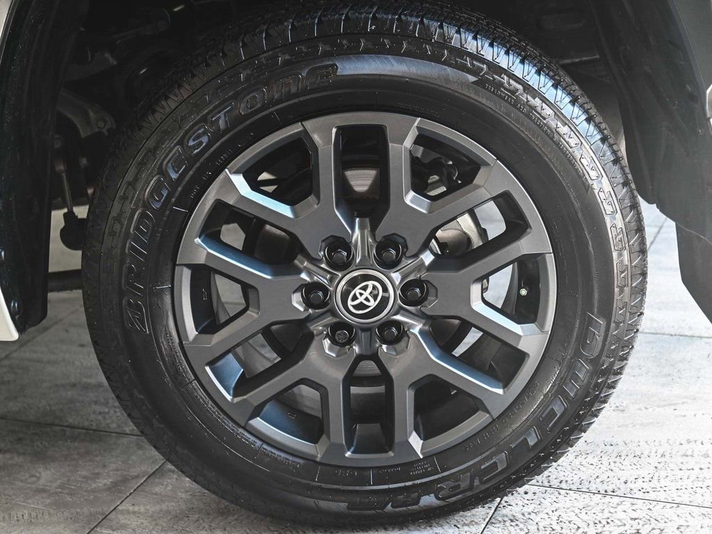 Used 2025 Toyota Tundra Platinum image 7