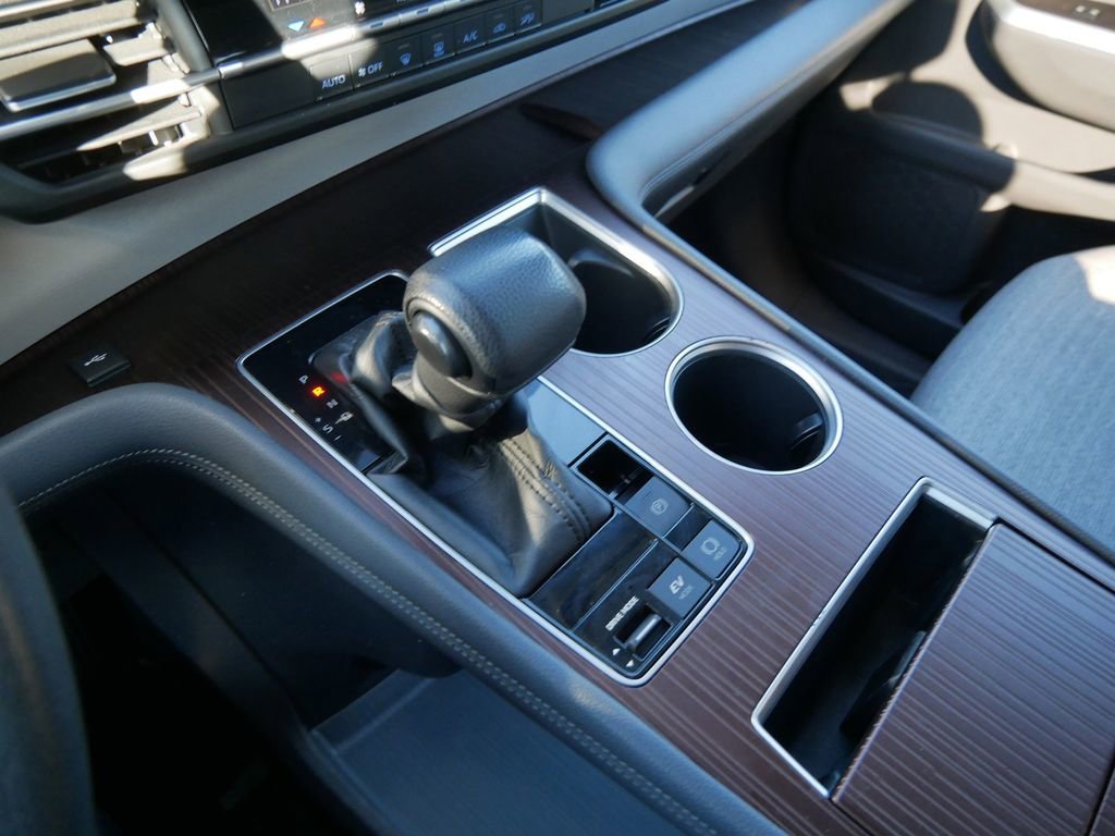 Certified 2021 Toyota Sienna LE image 24