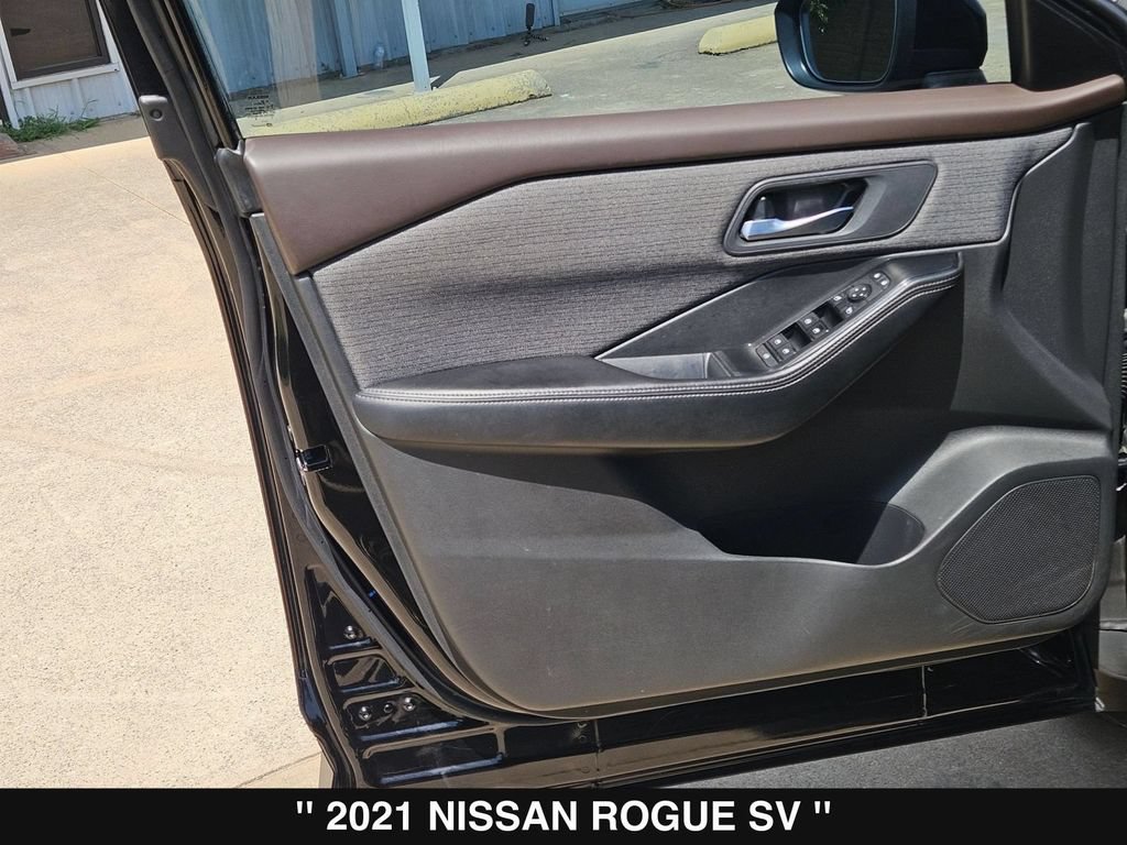 Used 2021 Nissan Rogue SV FWD image 14