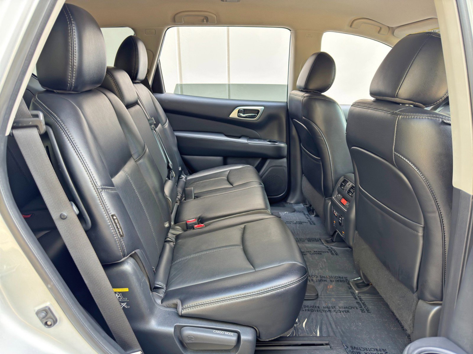 Used 2020 Nissan Pathfinder SL image 41