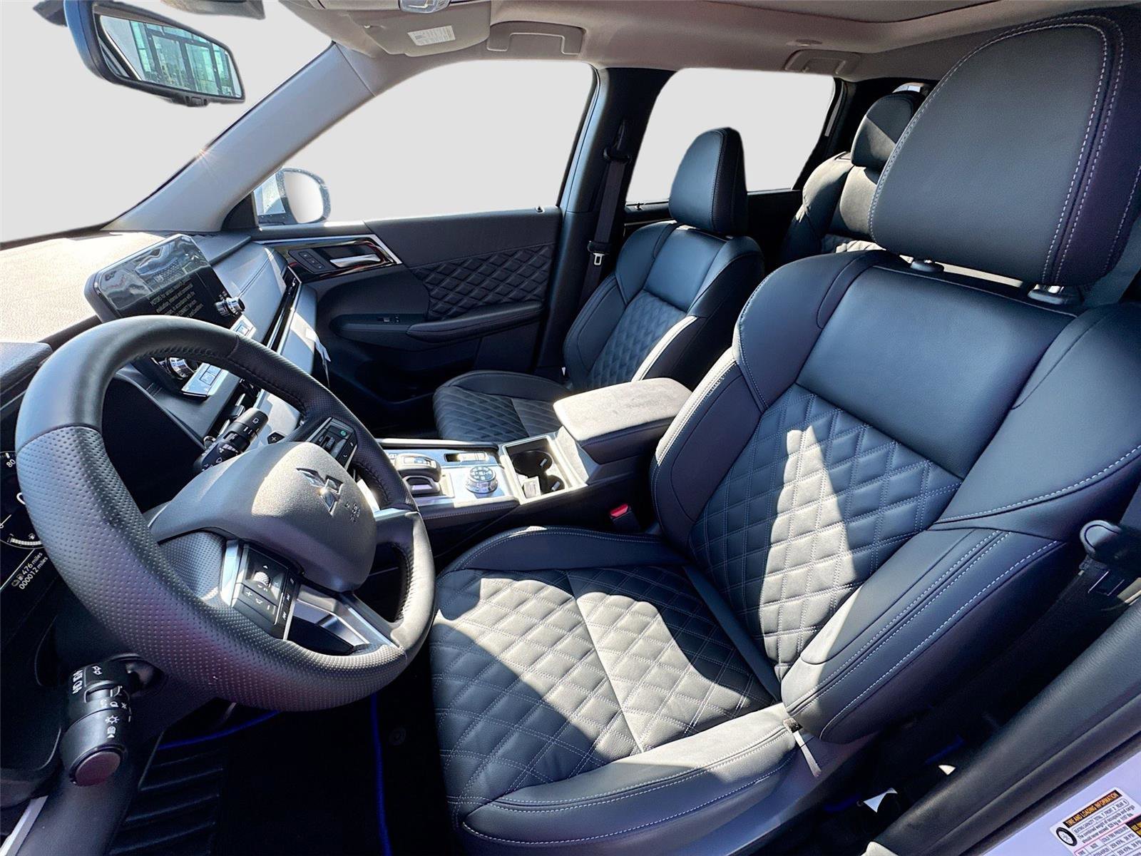 New 2025 Mitsubishi Outlander SEL image 21