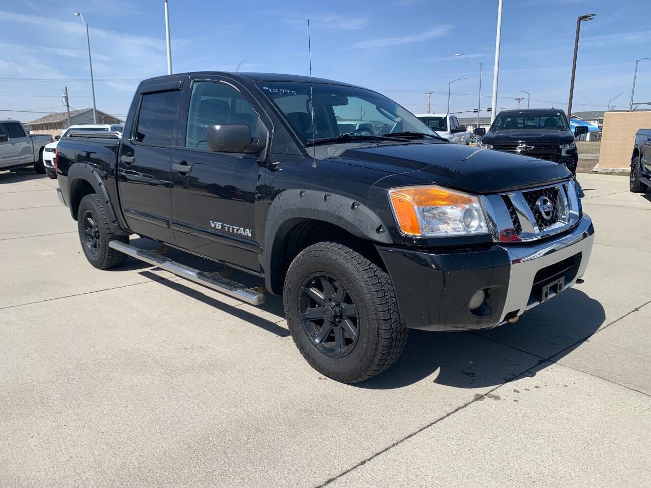 Used 2011 Nissan Titan SV w/ SV Value Truck Pkg image 3