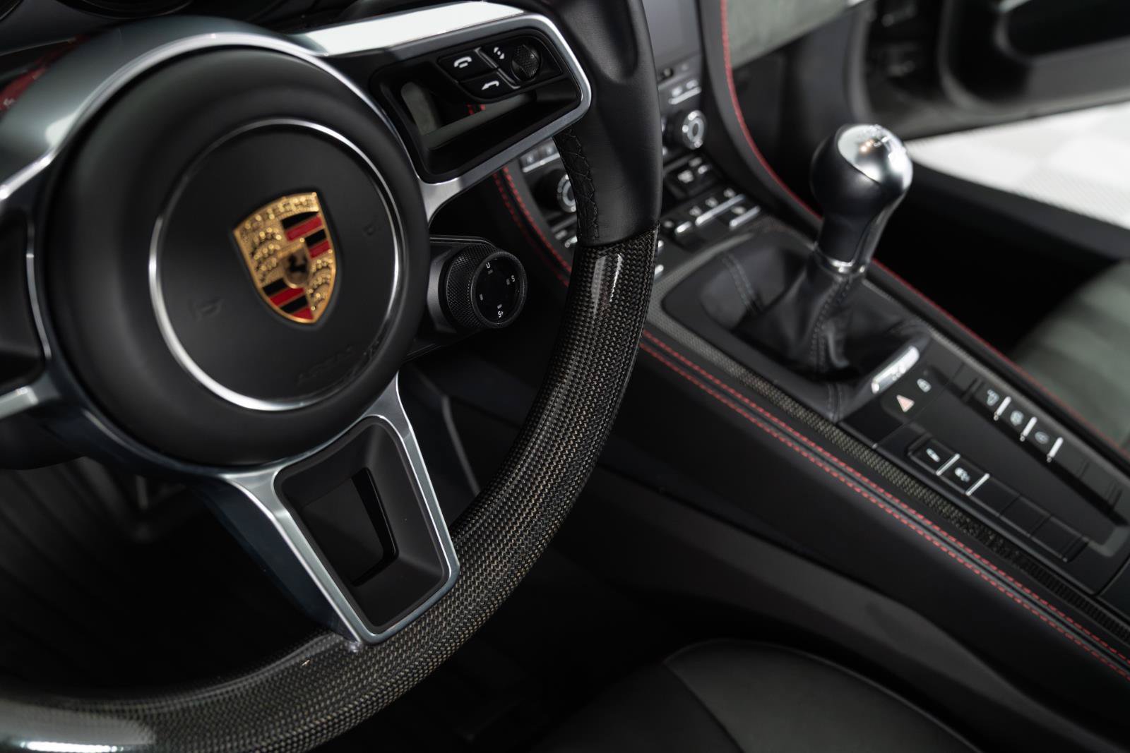 Used 2024 Porsche 718 Cayman GTS RWD image 11