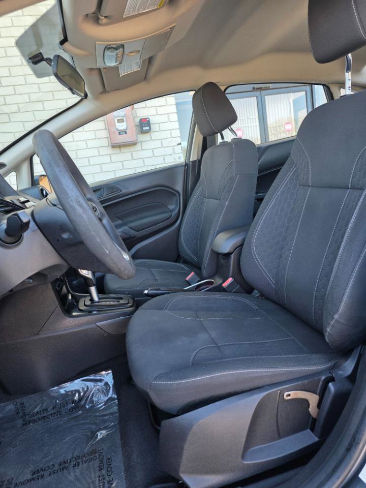 Used 2017 Ford Fiesta SE w/ Equipment Group 201A FWD image 9