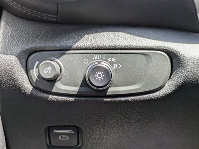 Used 2022 Chevrolet Blazer LT image 23