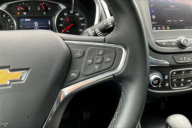 Used 2023 Chevrolet Equinox LT FWD image 12