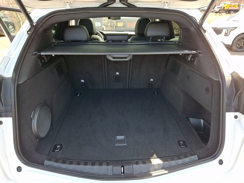 Used 2023 Alfa Romeo Stelvio Estrema image 31