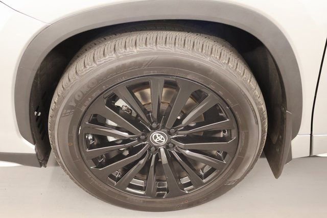 Used 2024 Toyota Highlander XSE AWD/4WD image 8