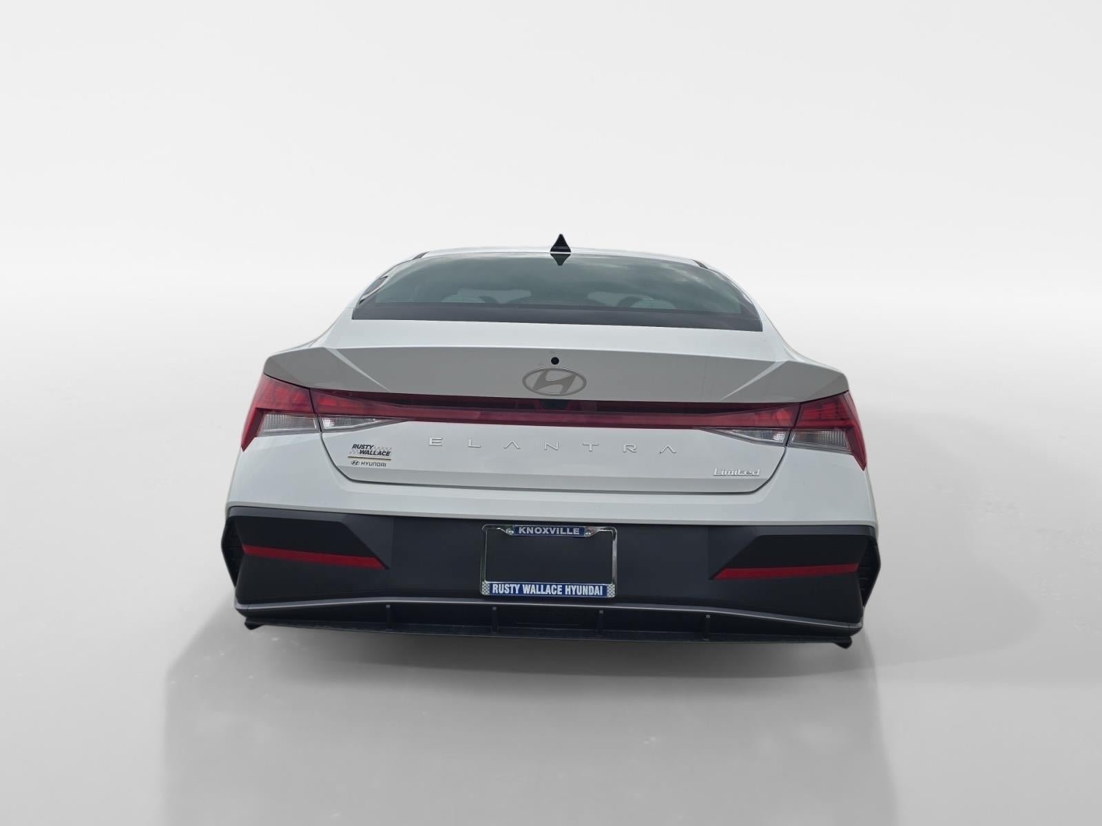 New 2026 Hyundai Elantra Limited FWD image 4